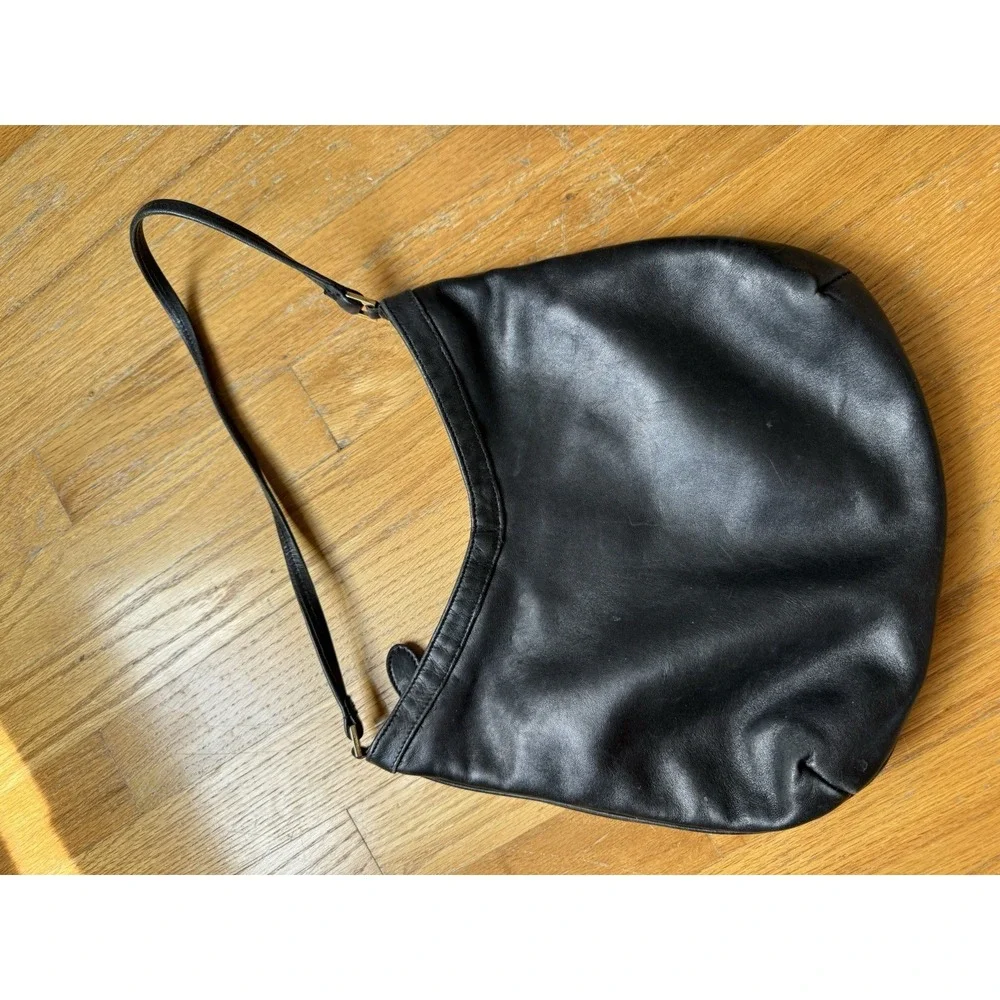 Desmo Italy Black Leather Shoulder Bag Italian Made Minimalist Hobo Quiet Luxury